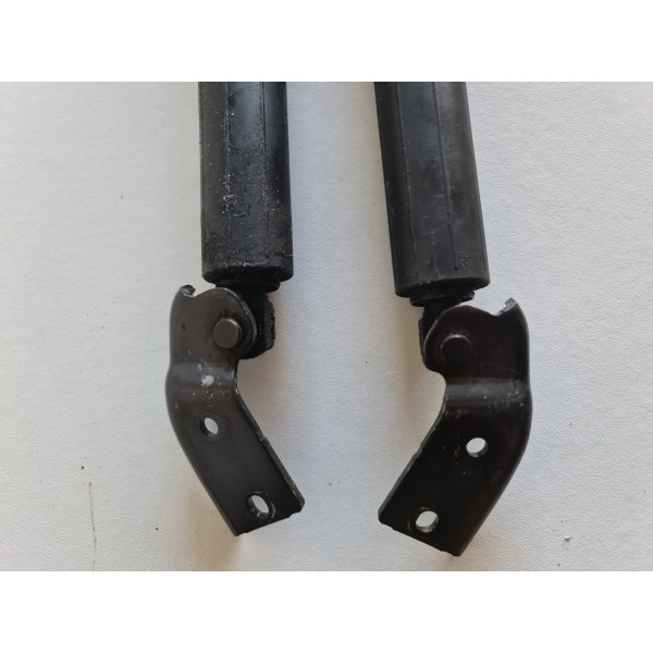 Амортизаторы двери электро багажника правый Infiniti QX50 18-25 905605NA0A