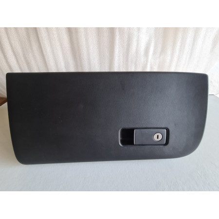 Бардачок Infiniti QX50 18-25 чорний 685005NA0A